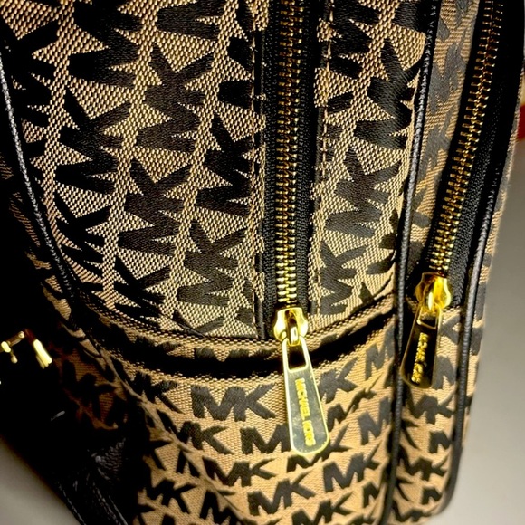 Michael Kors Black Jaquard Signature Canvas with Leather Straps Abbey Backpack - Picture 6 of 16
